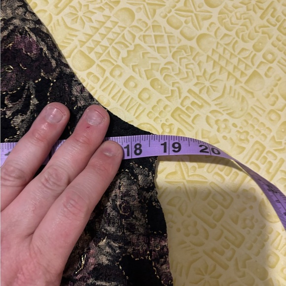 Dressbarn Black and Purple Long Sleeve Blouse with V-Neck 2 Piece set - Picture 11 of 15